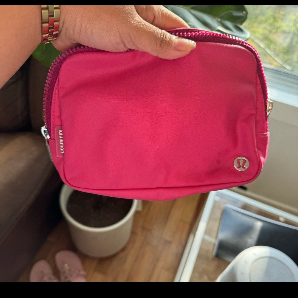Pink lululemon bag